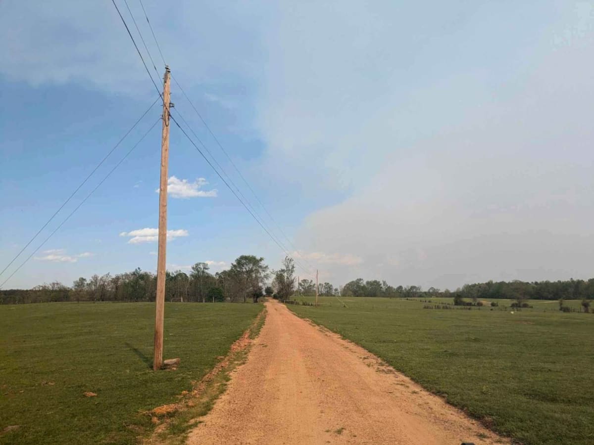 Lim Due Road photo 4