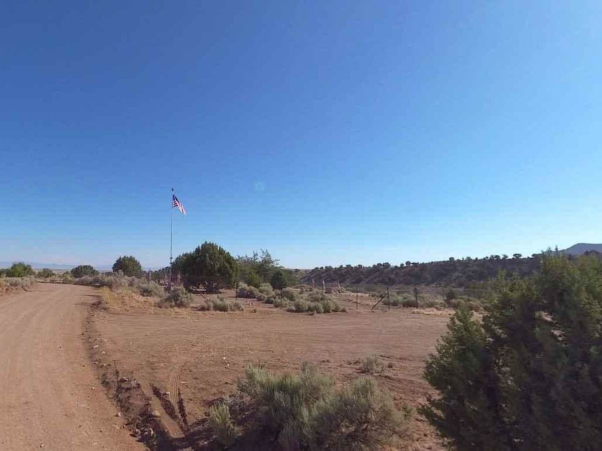 Meadow Canyon Road-FS30010 photo 3