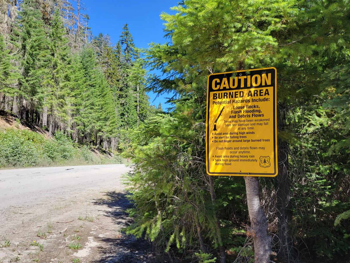 FR 6350 - Grahams Pass trail photo