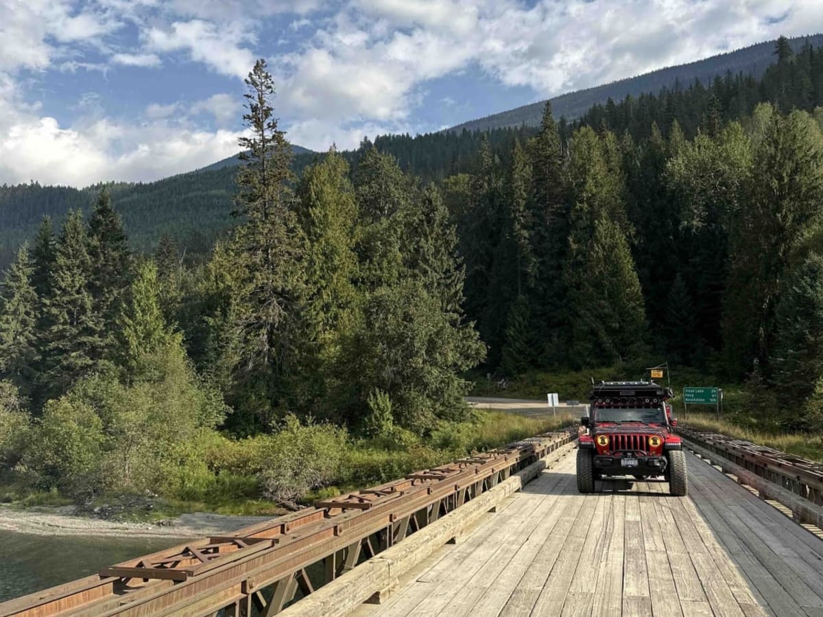 Trout Lake trail photo