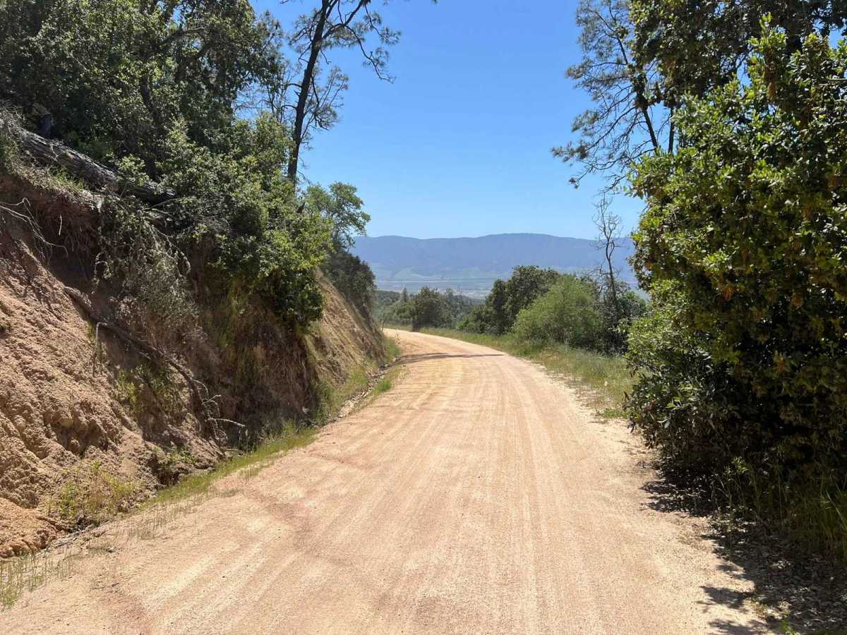 La Gloria Road trail photo