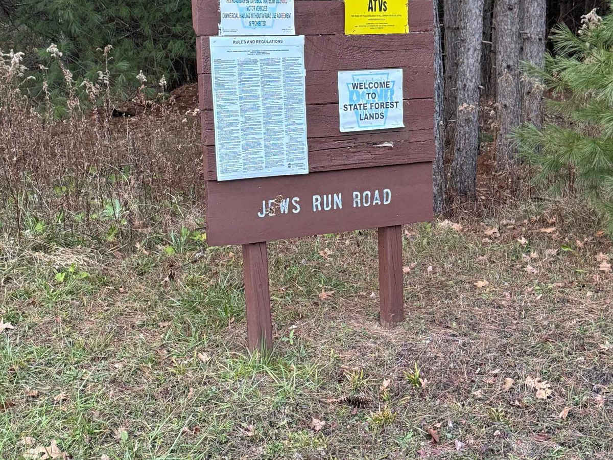 Jews Run Road trail photo