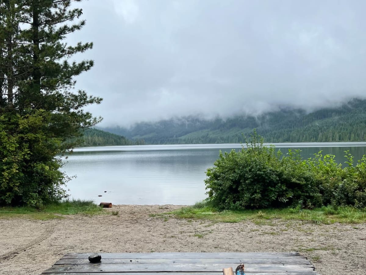 Highway 19 to Klaklakama Lake Recreation Sites trail photo