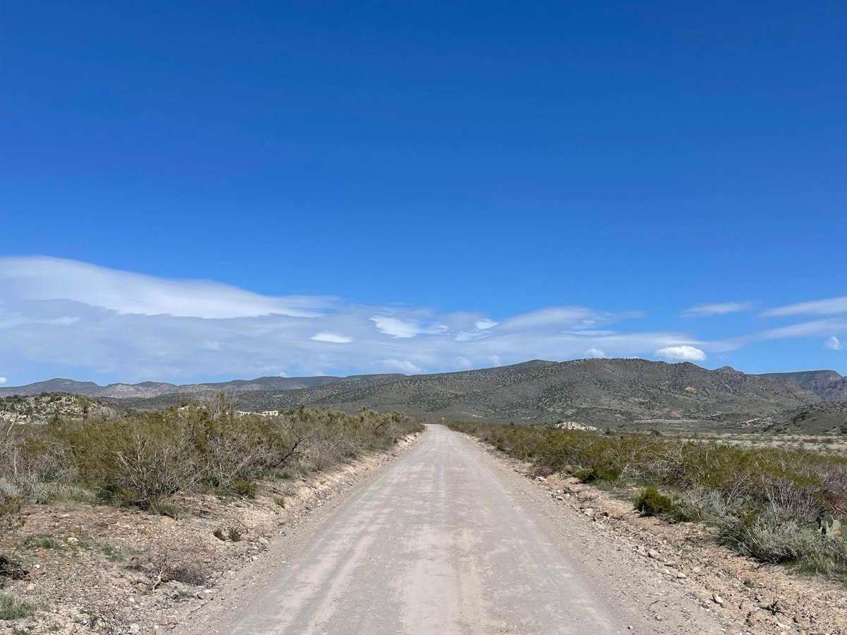 Bull Pen Road photo 4