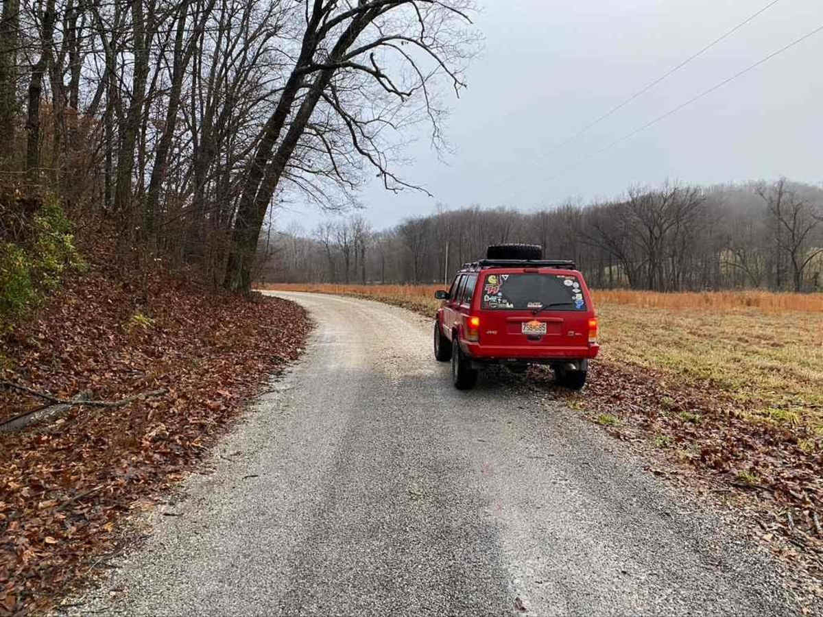 East Delta Road trail photo
