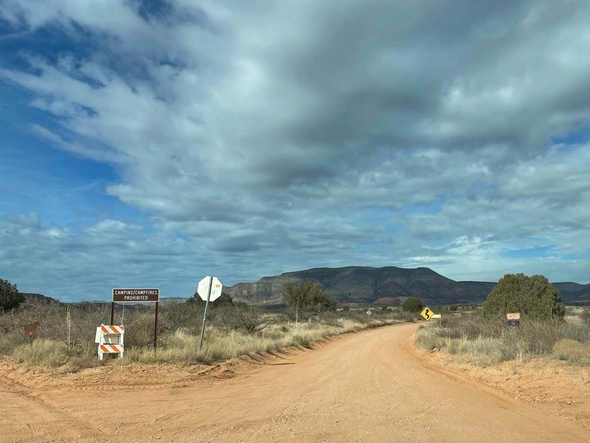Sycamore Pass Road photo 2