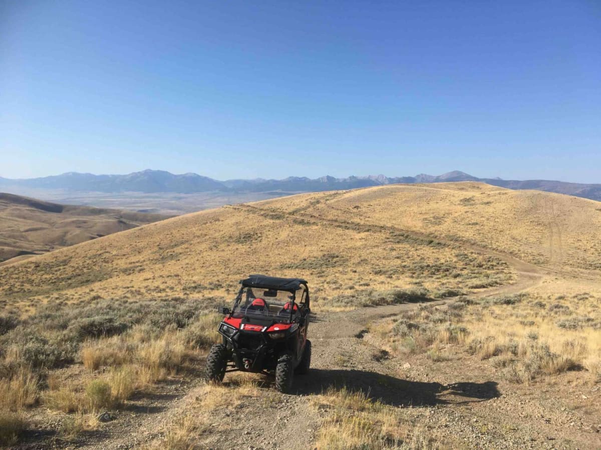 Peterson Creek Road trail photo
