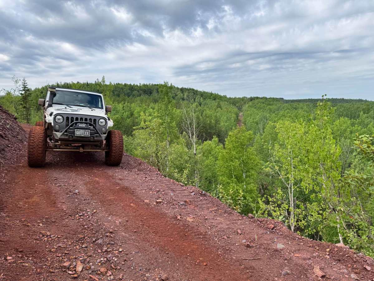 Hug the Bank trail photo
