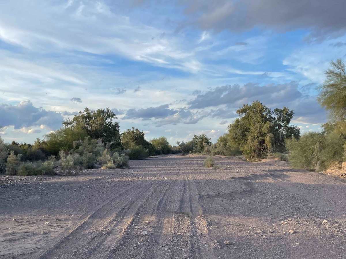 Mid Hoodoo Wash trail photo