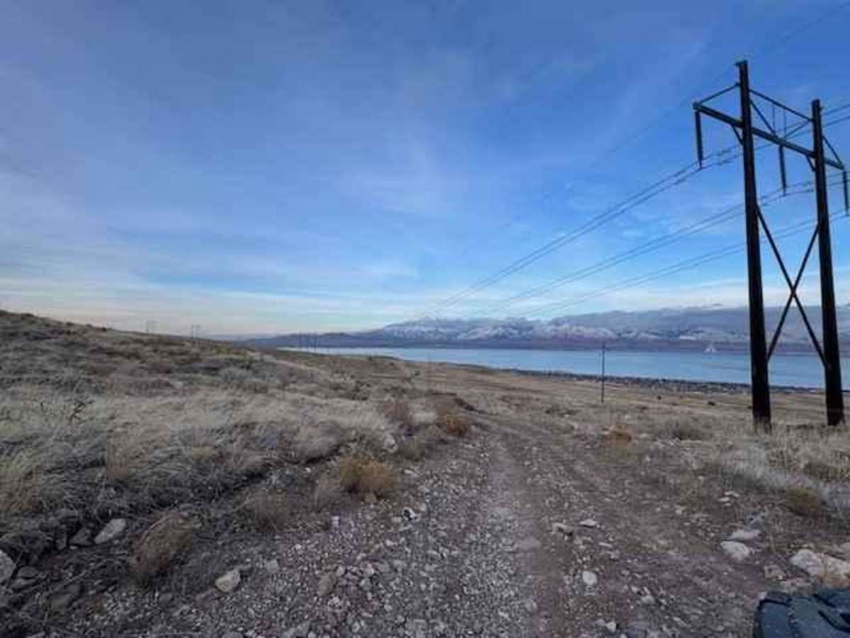 Lake Mountain East photo 6