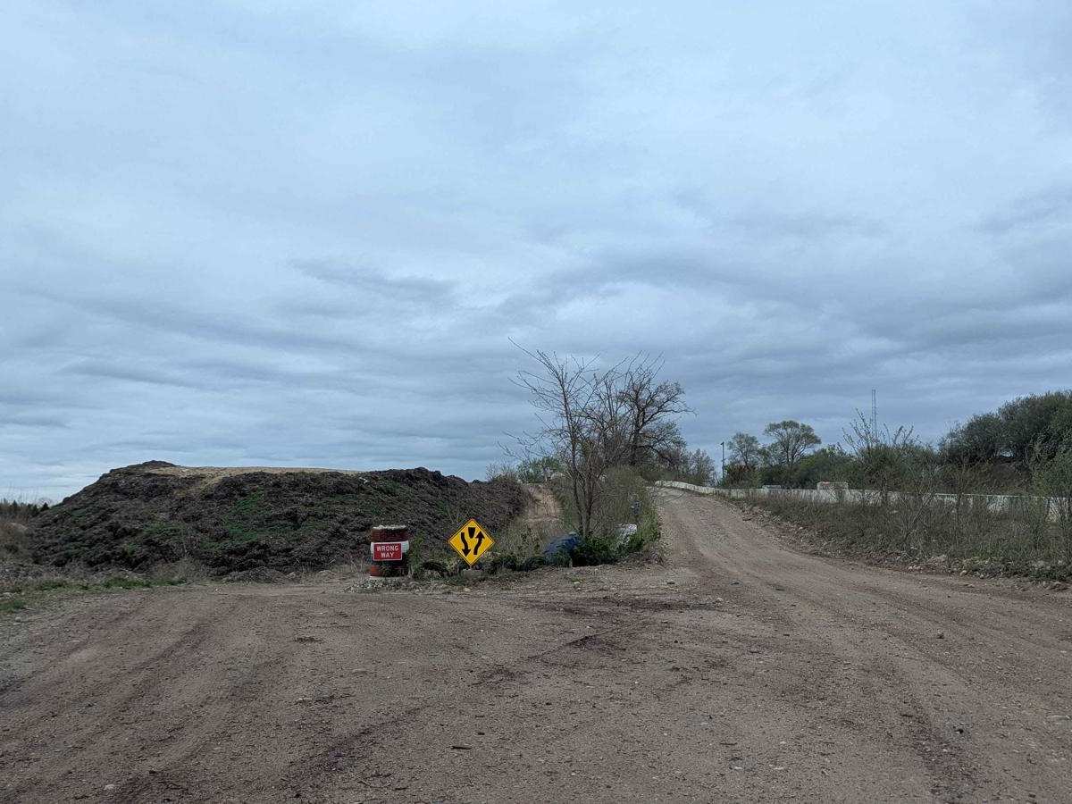 Entrance / Exit Trail photo 3
