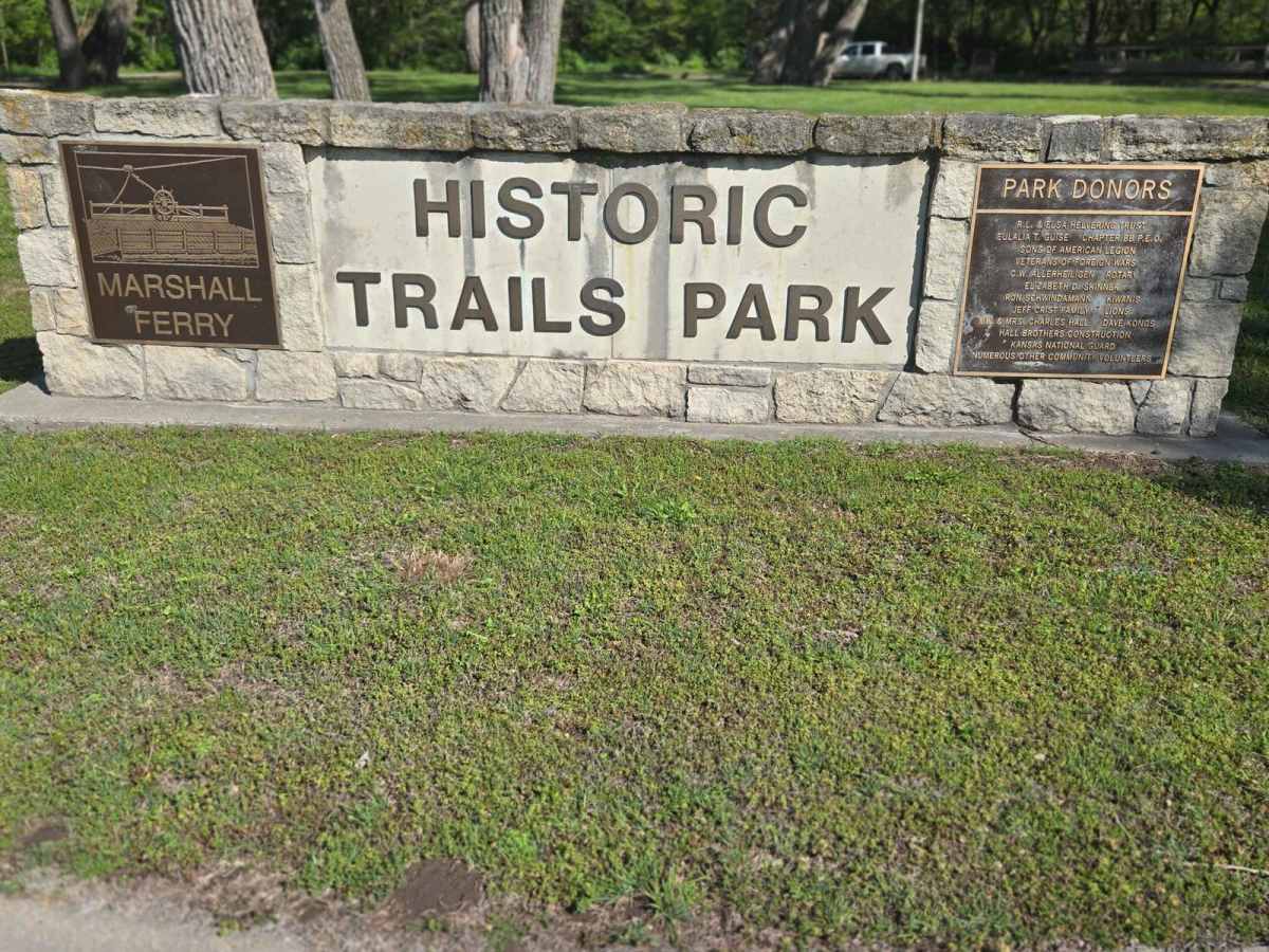Alcove Springs Trail photo 2