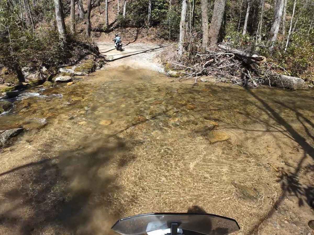 Dawkins Flat Road trail photo