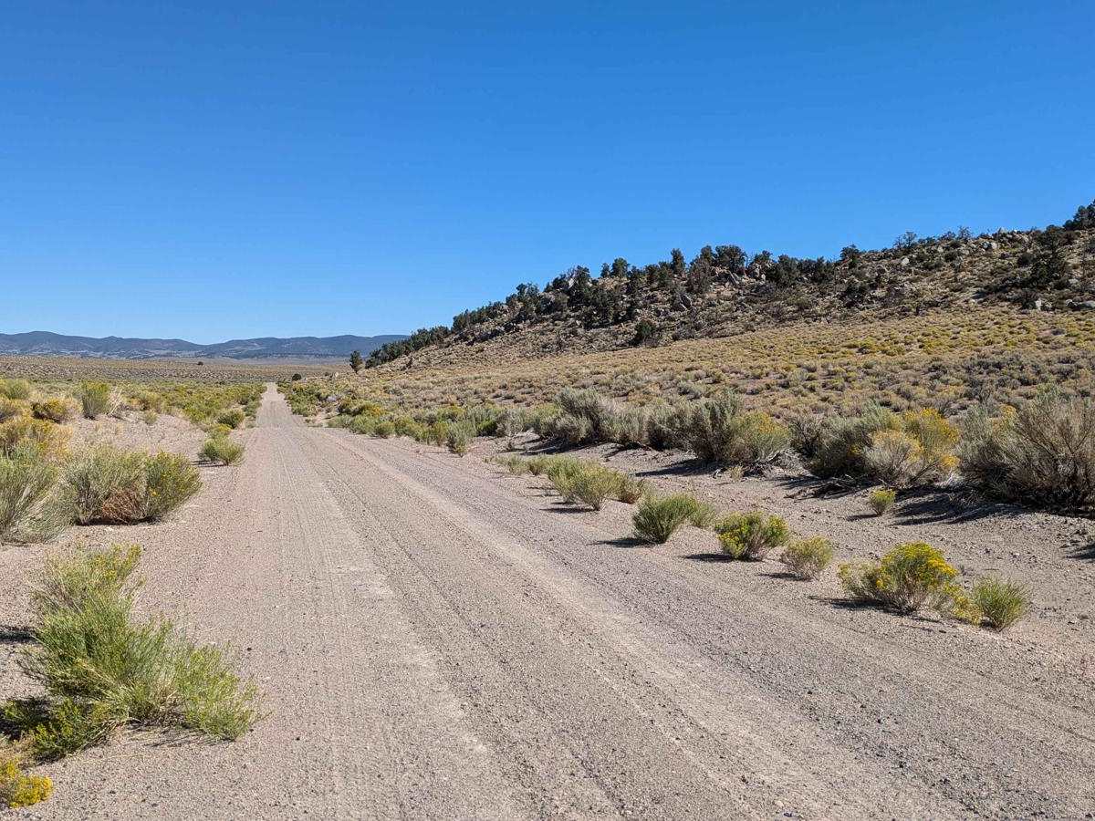 Black Canyon Rd trail photo