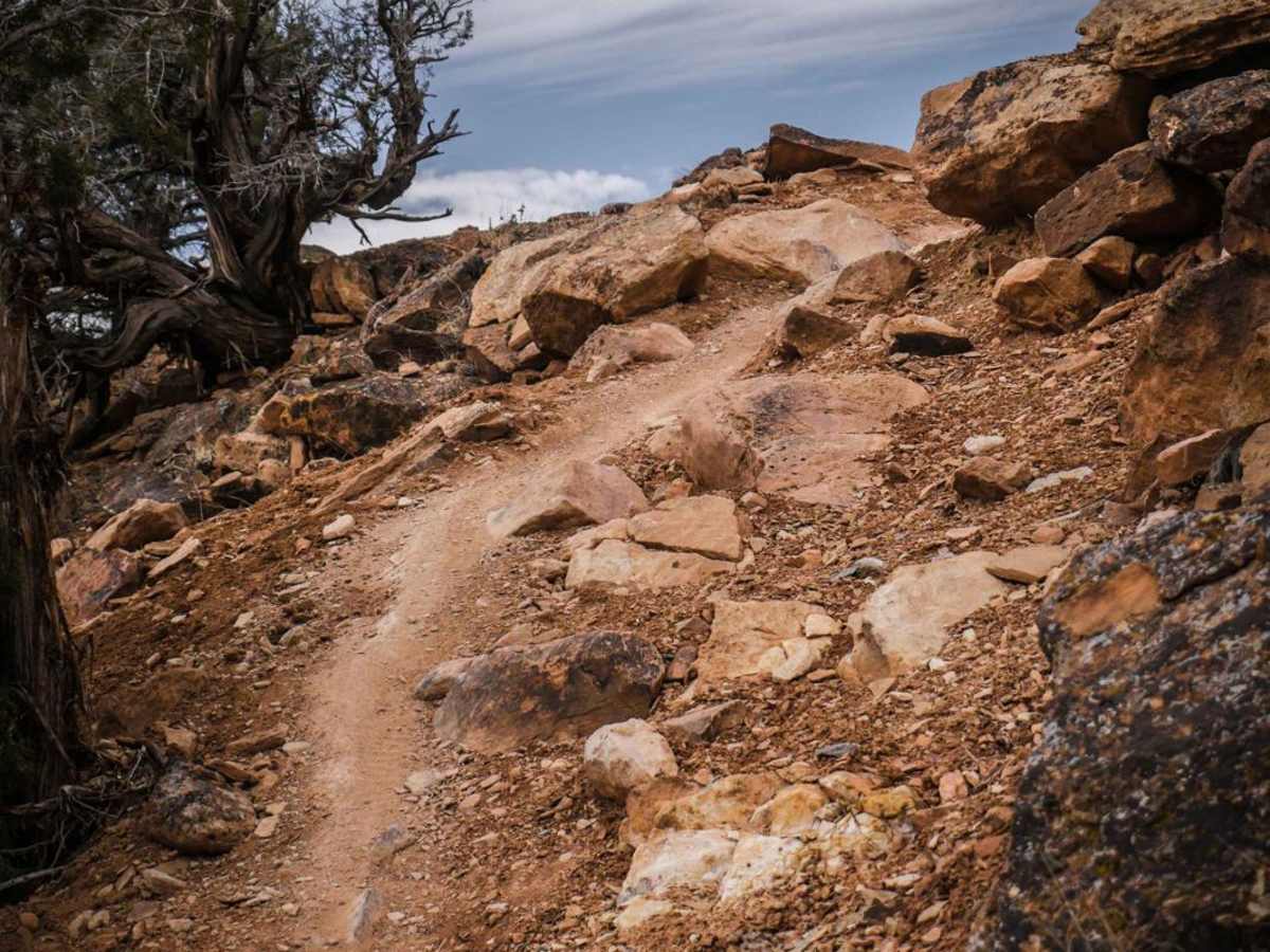 Sunset Rocks trail photo