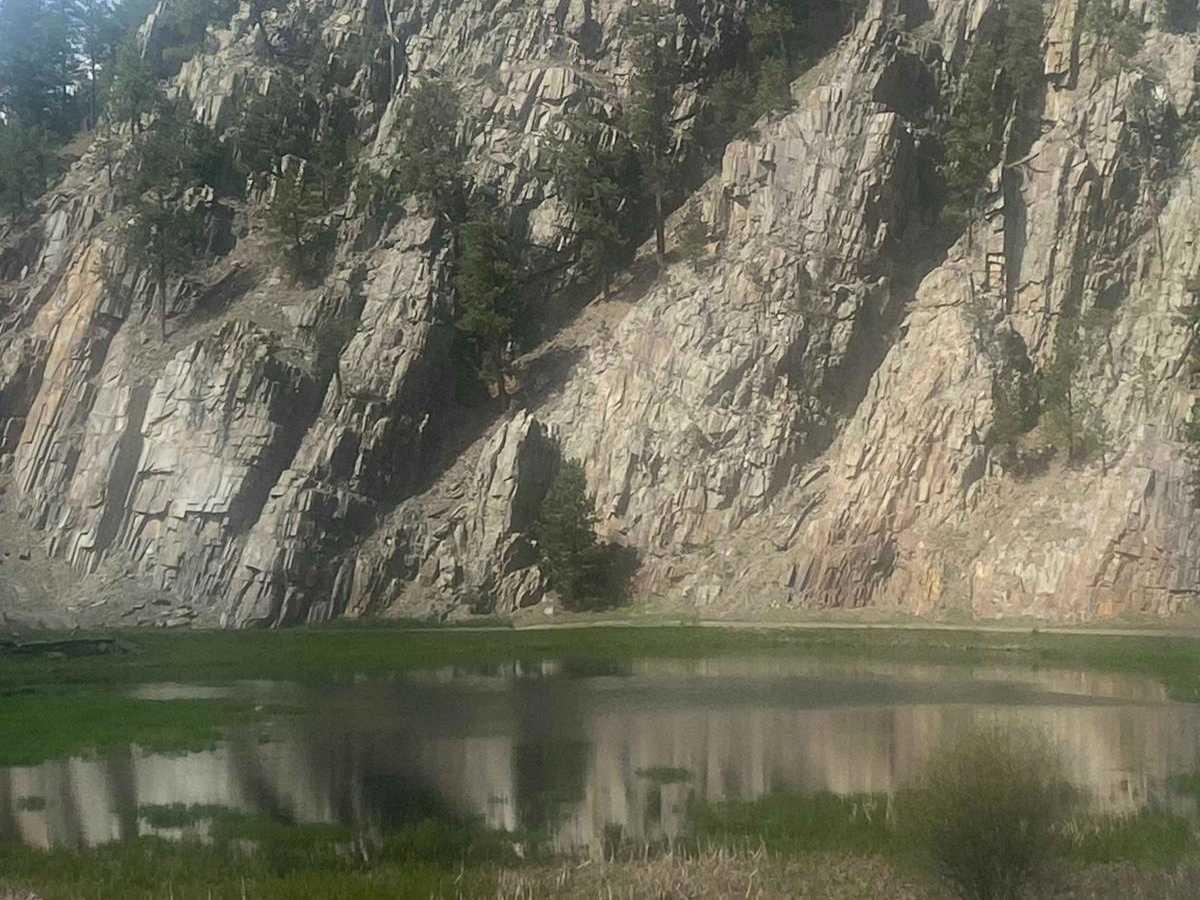 Slate Creek Dam trail photo