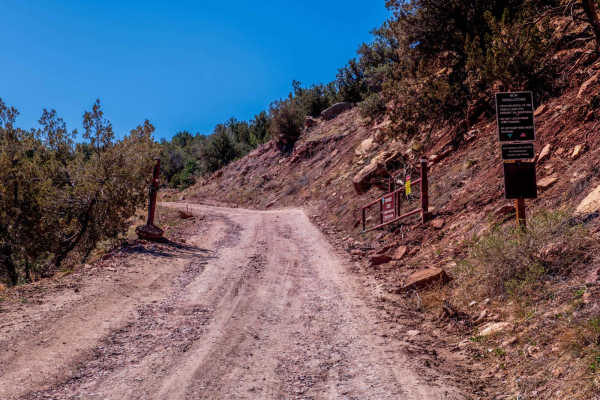 Dinosaur Flats Road BLM#5935