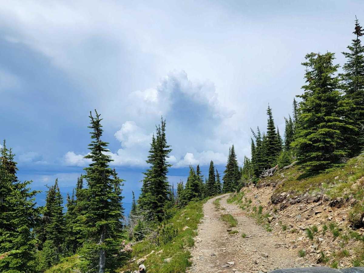 Mount Thompson photo 4
