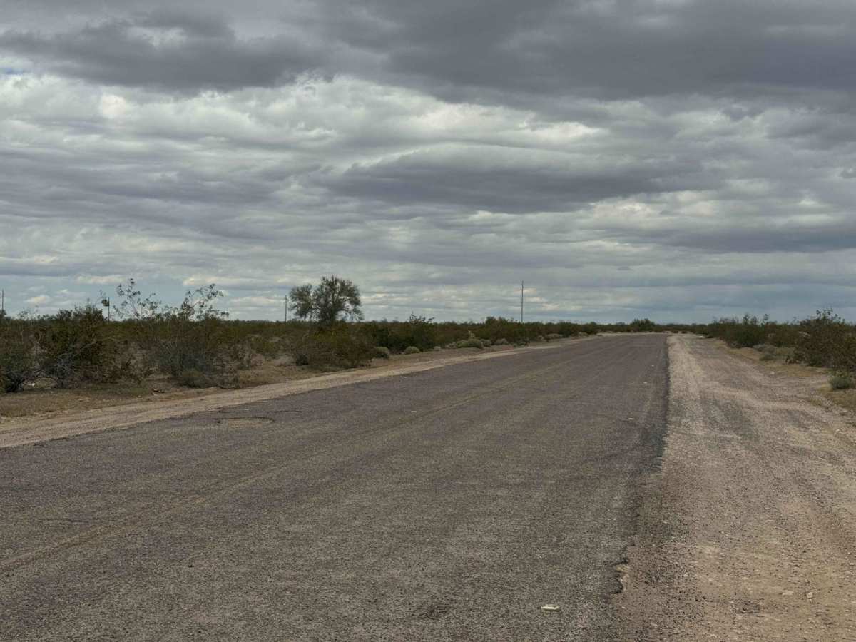 Tonopah-Salome Highway photo 6