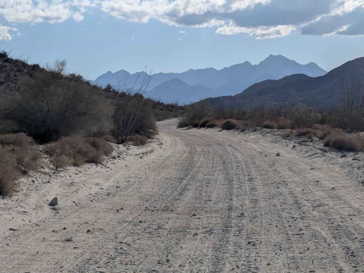 Desert Rise trail photo