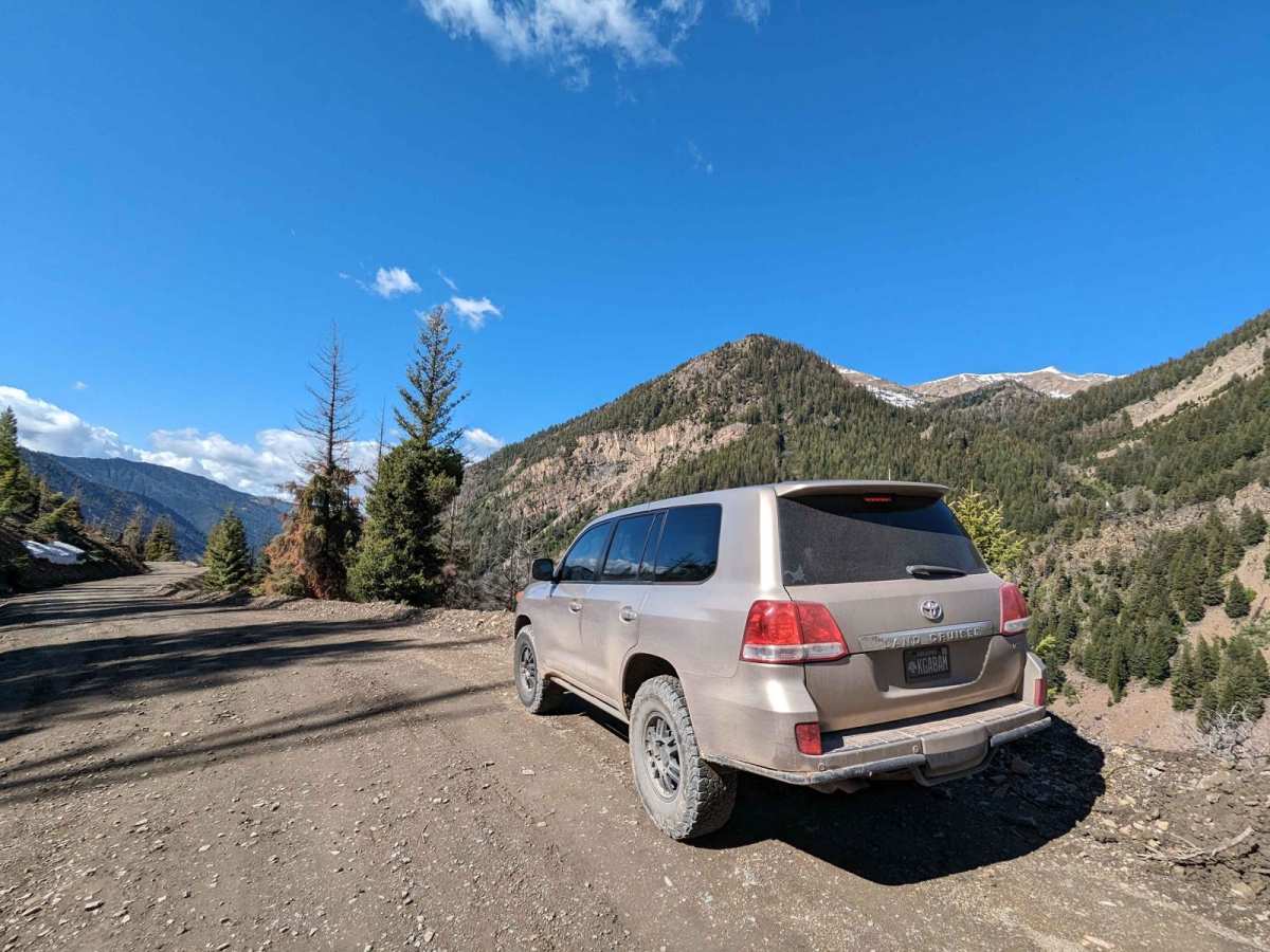 Trail Creek Pass 408/208 photo 2