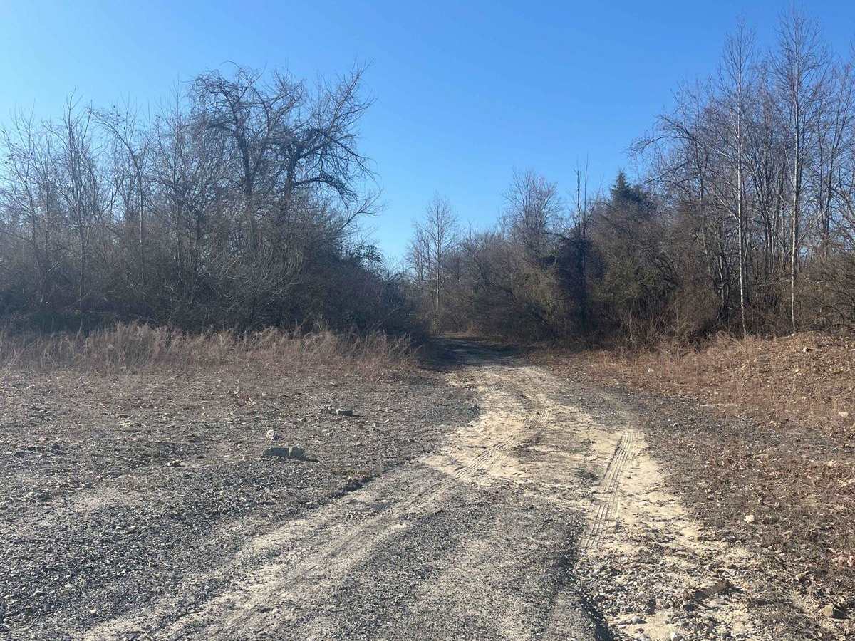 Trail 33 photo 5