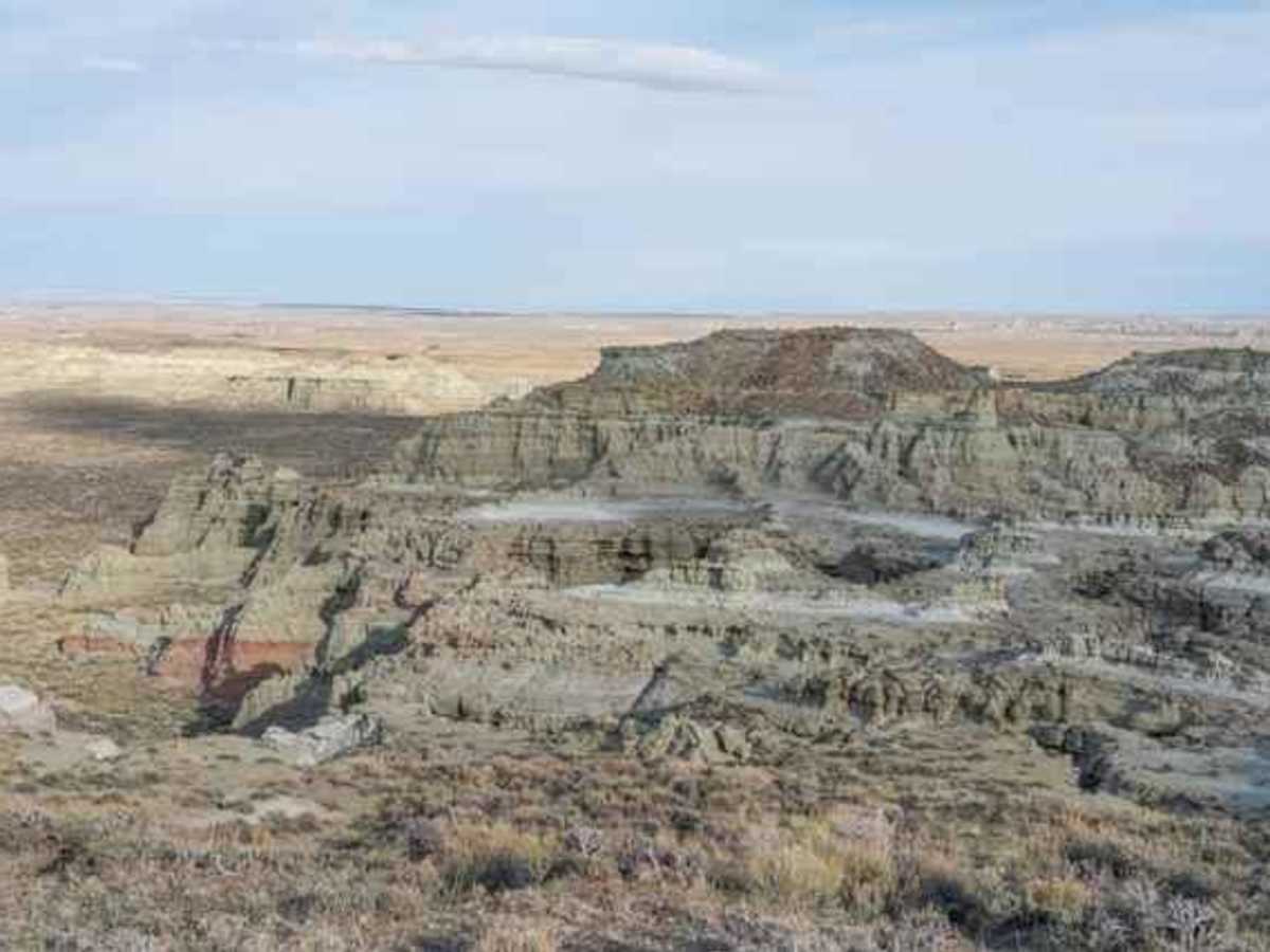 West Adobe Town Rim trail photo