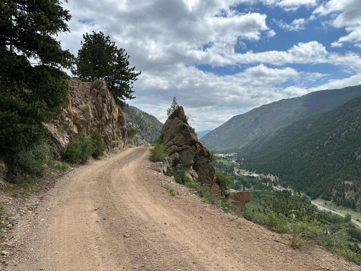 Bard Creek Road trail photo