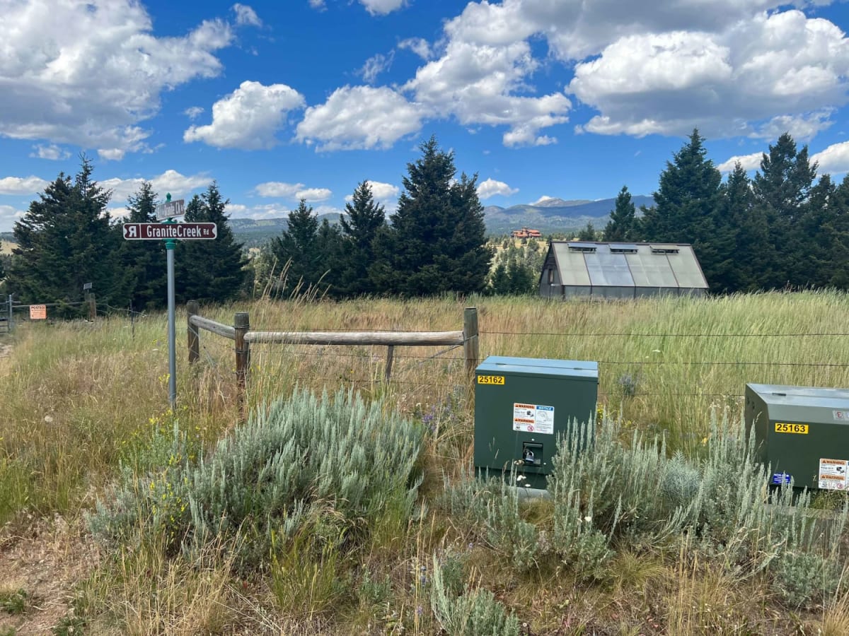 Granite Creek Road (161/49) trail photo