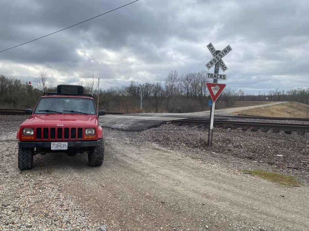 Clear Creek Levee Road photo 3