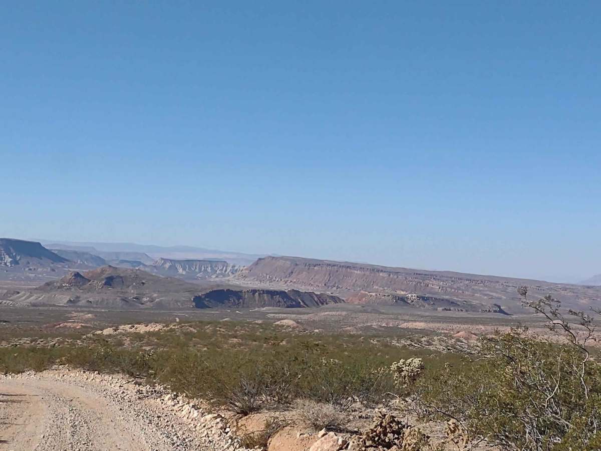 Far East Access Road to Hurricane Wash trail photo