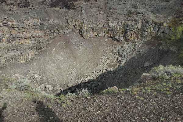 Collapsed Lava Dome Trail