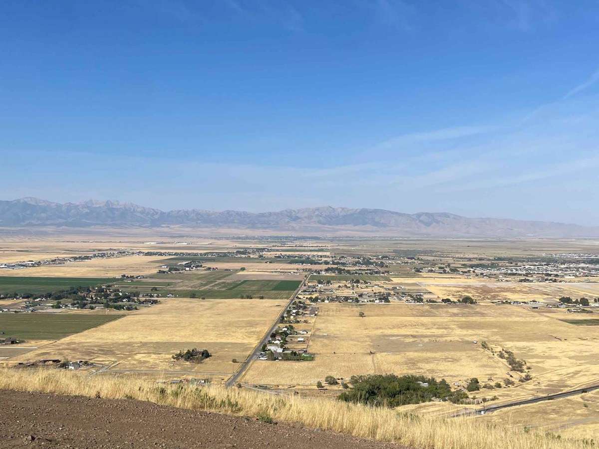 Bates Canyon Trail Access To Erda Lookout photo 6