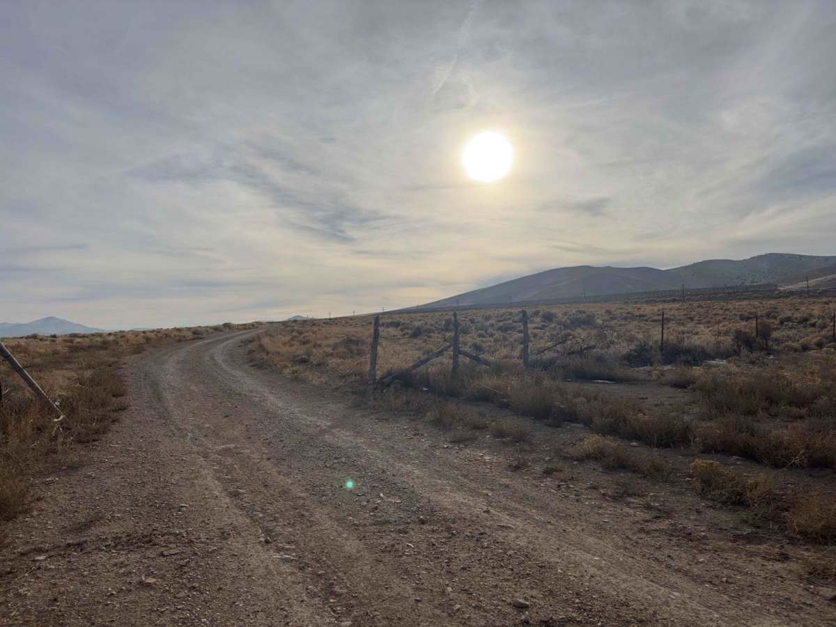 Dougway Geode Beds Raptor Run photo 5
