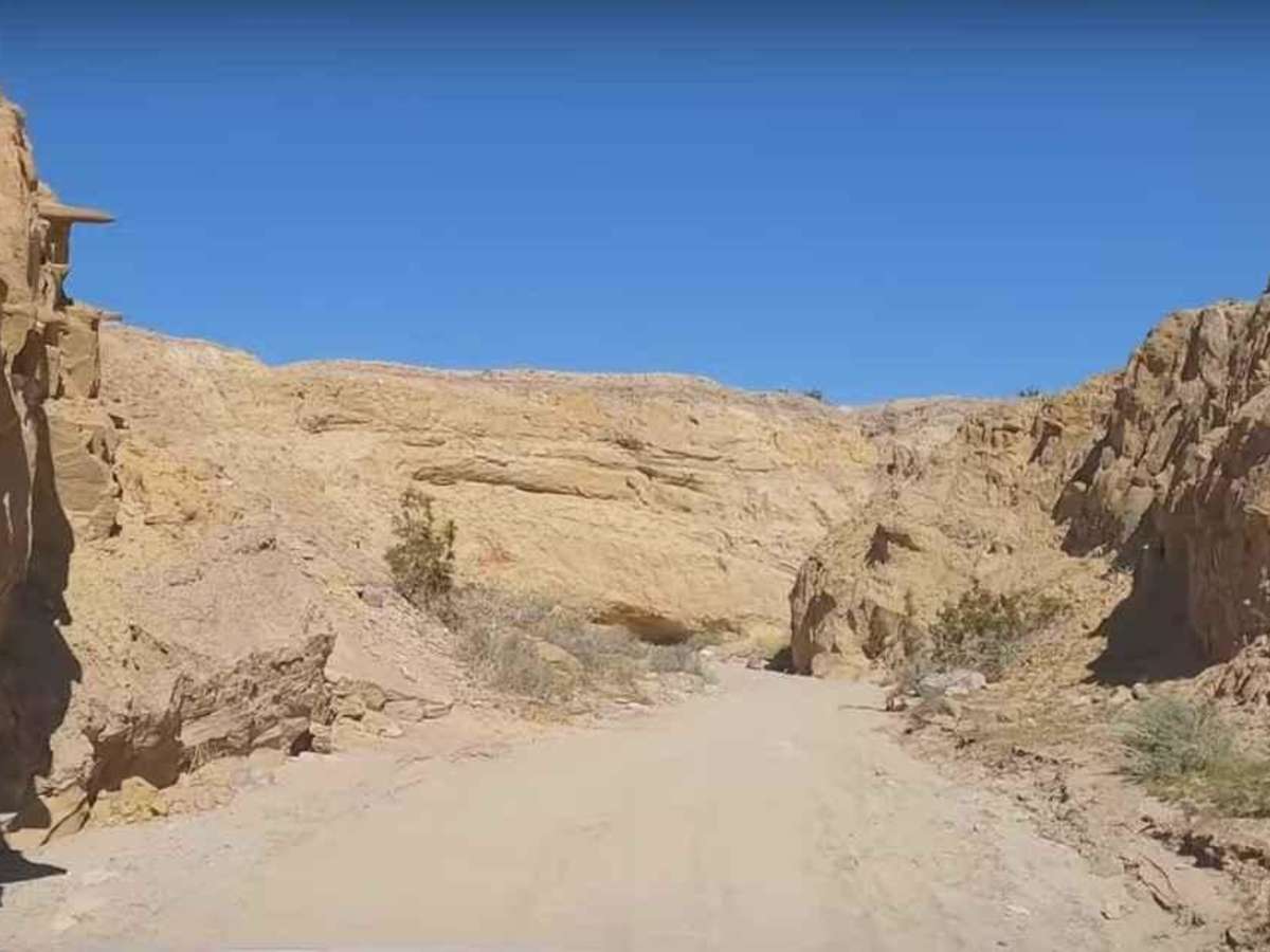 Oil Well Wash trail photo