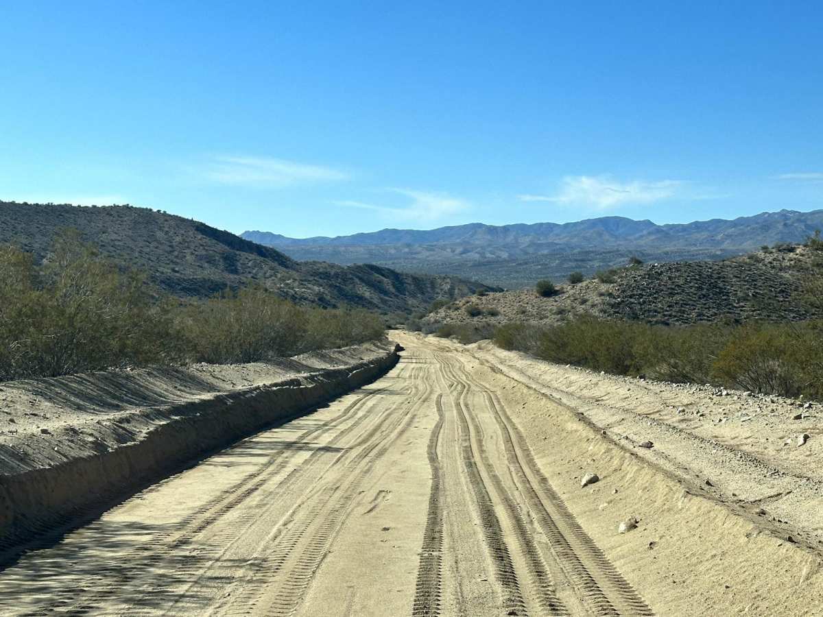 Back Road to Wikieup trail photo