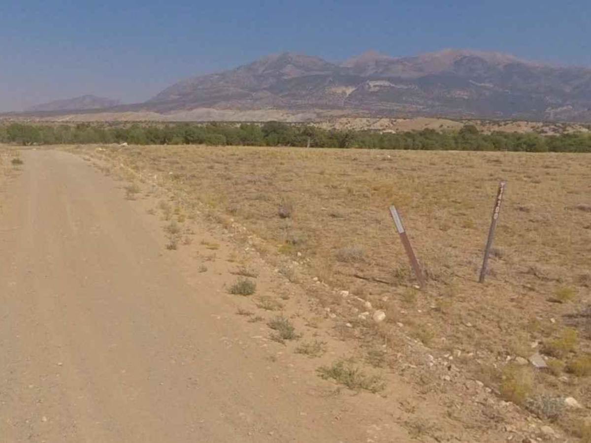 Stevens Mesa Road-BLM14100 trail photo