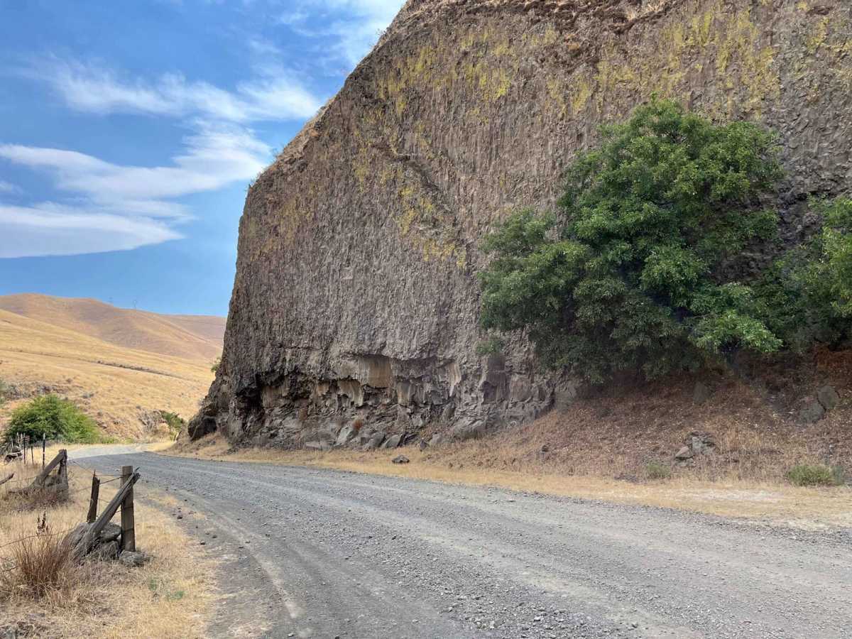 Steptoe Canyon Road photo 3