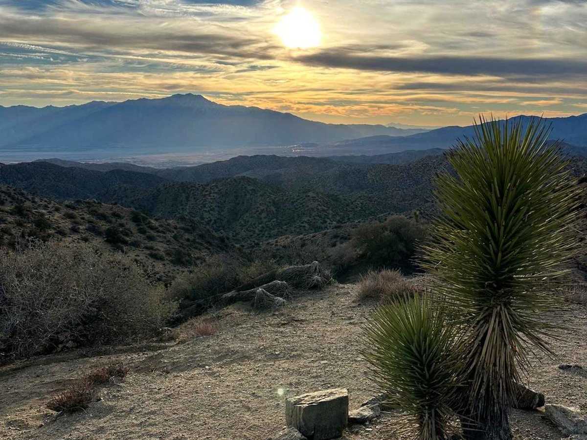 Eureka Peak trail photo