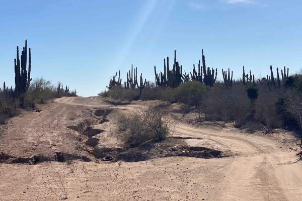 Dos Ranchos Road