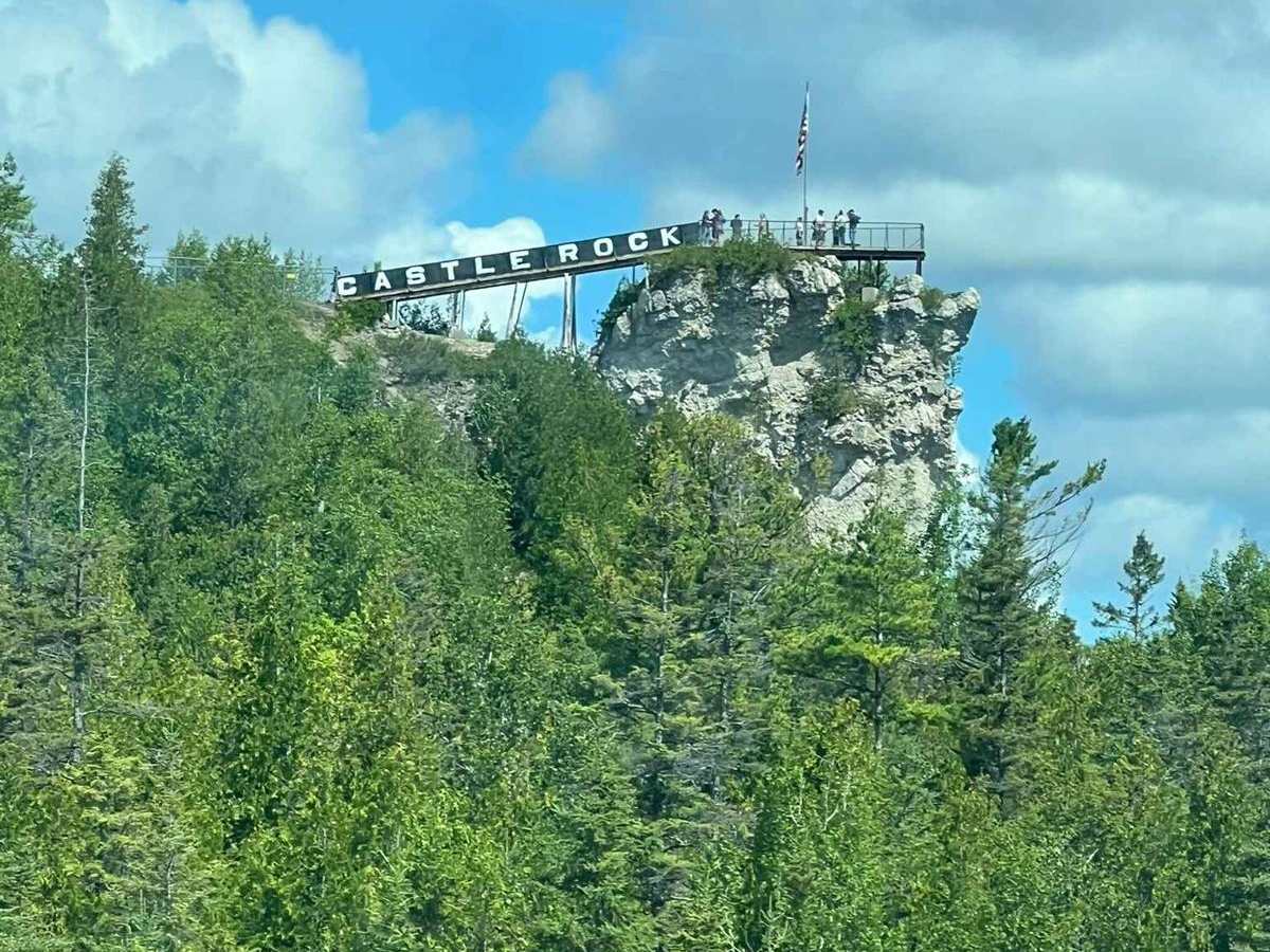 Castle Rock to Round Lake photo 2