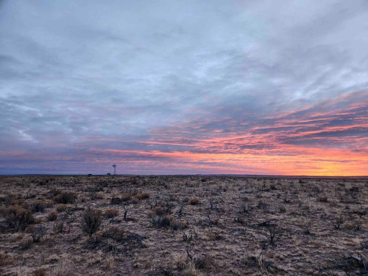 Chaco Overlook trail photo