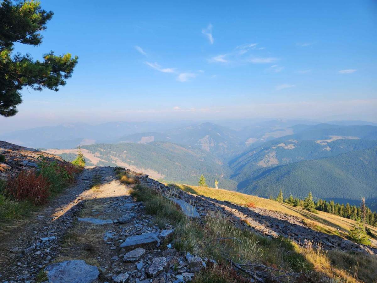 Twin Crags Road trail photo