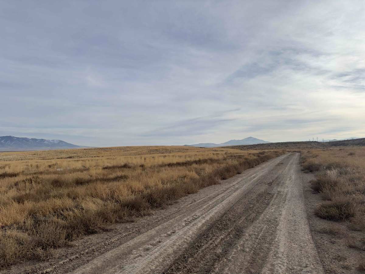 Dougway Geode Beds Raptor Run photo 2