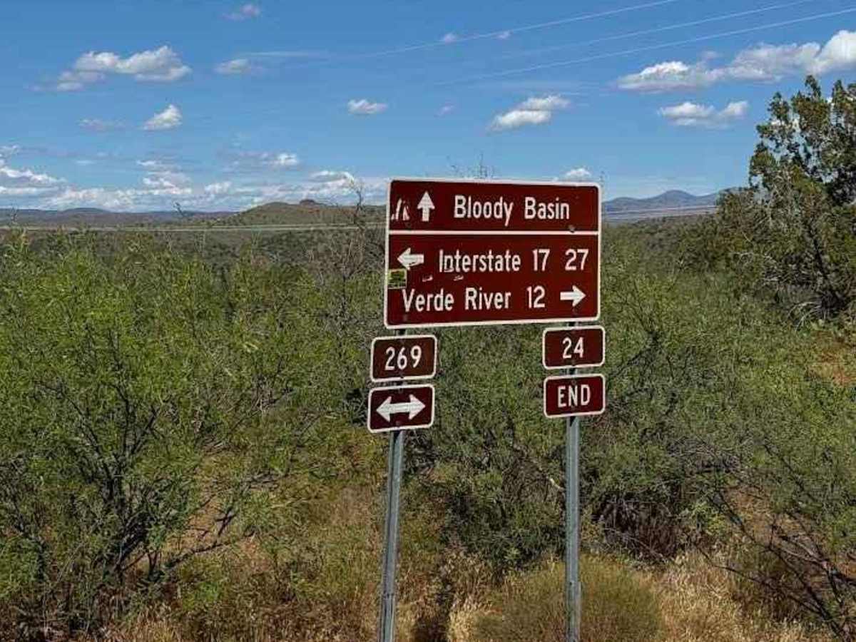 Cave Creek Road photo 4