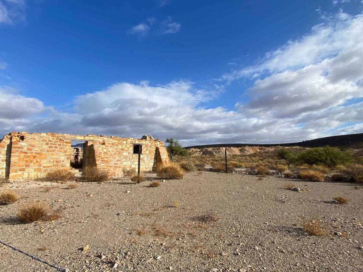 El Marmol trail photo