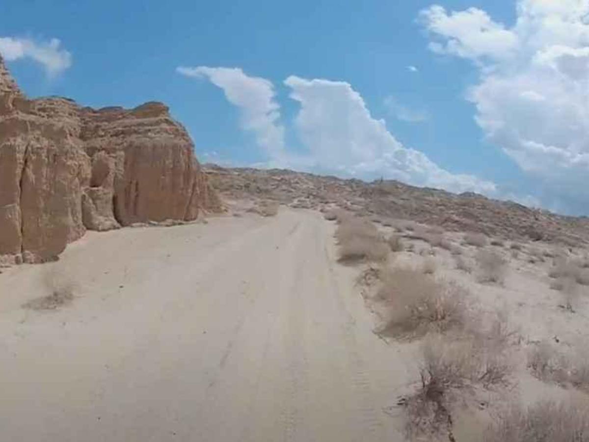 Fault Wash trail photo