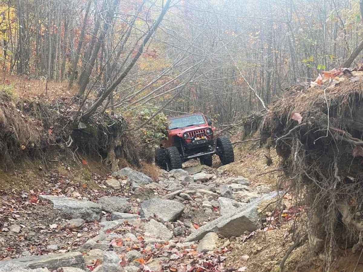 A Hill Climb Black East photo 5