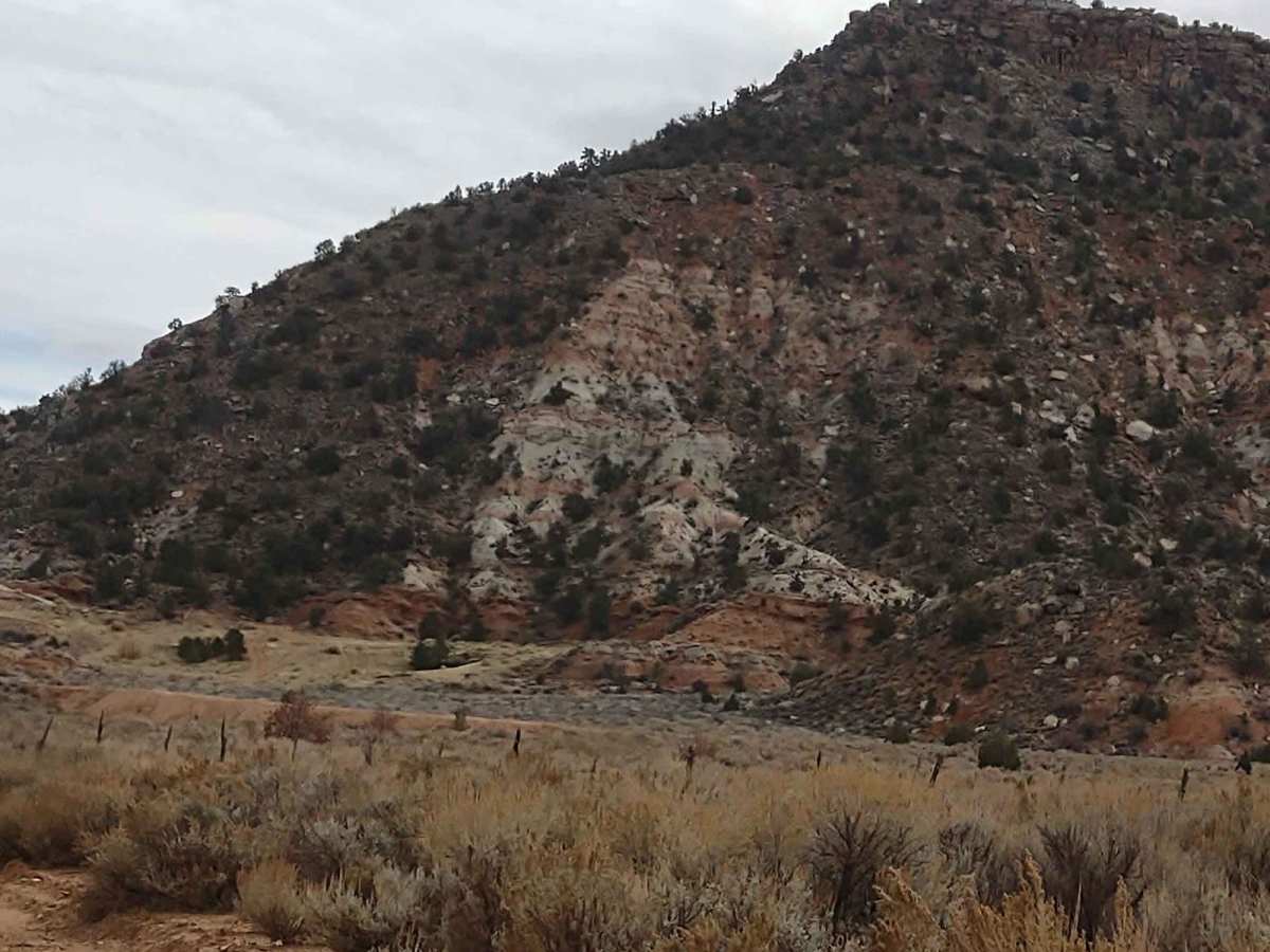 Cliffside Trail to Little Creek Mesa photo 4