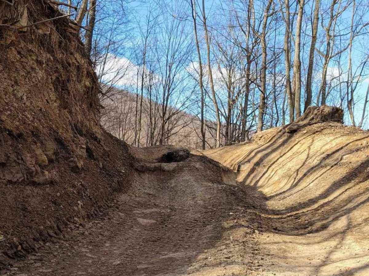 Access Road/Trail 48 photo 5